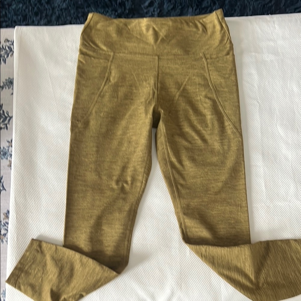 Never worn Stylish Gold Leggings